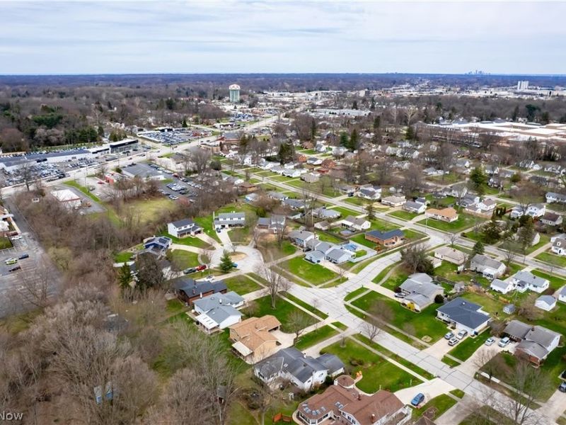 5482 Dorothy Drive , North Olmsted, OH 44070 Photo 25