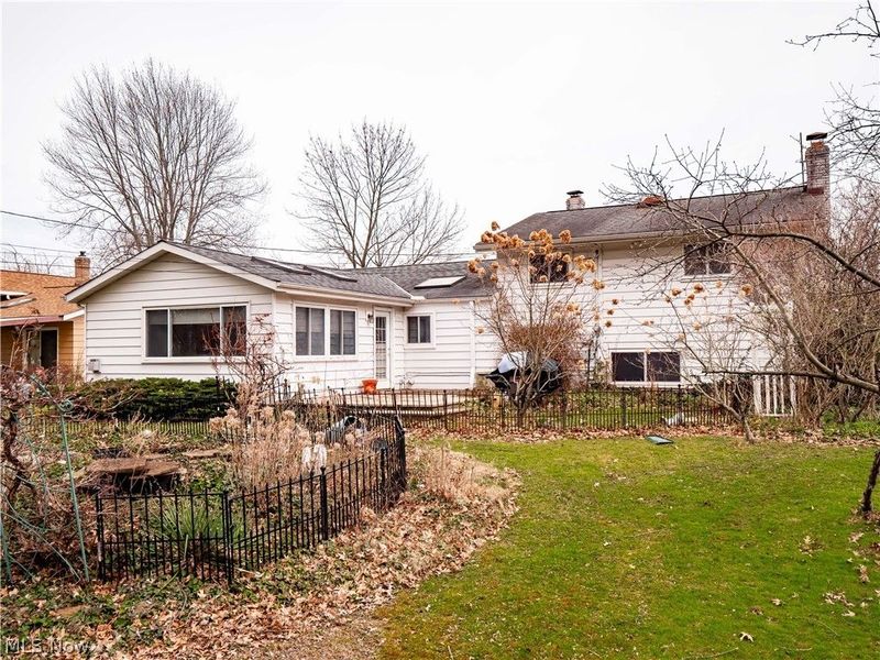 5482 Dorothy Drive , North Olmsted, OH 44070 Photo 30