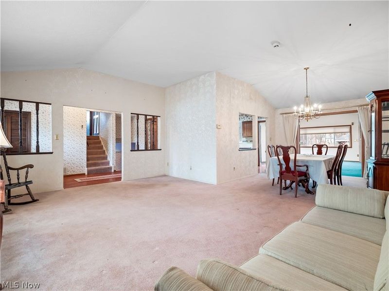 5482 Dorothy Drive , North Olmsted, OH 44070 Photo 5