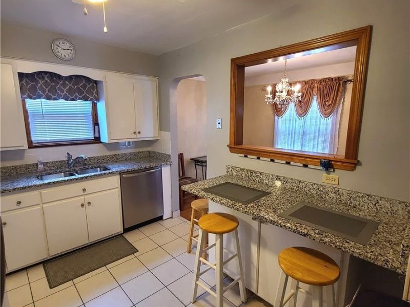 7600 Dartworth , Parma, OH 44129 Photo 5