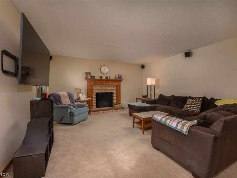 3761 Stratavon Drive NW, North Canton, OH 44720 Photo 10