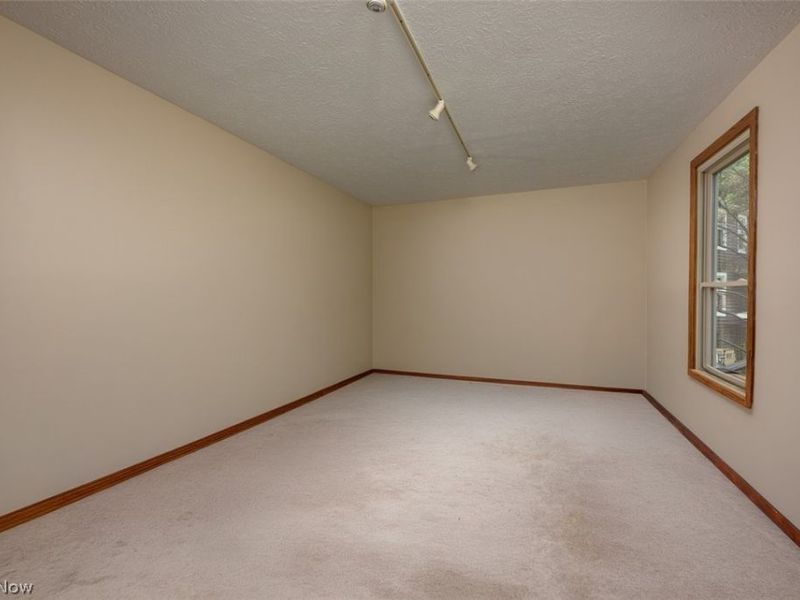 3761 Stratavon Drive NW, North Canton, OH 44720 Photo 6