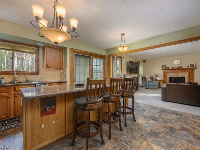 3761 Stratavon Drive NW, North Canton, OH 44720 Photo 8