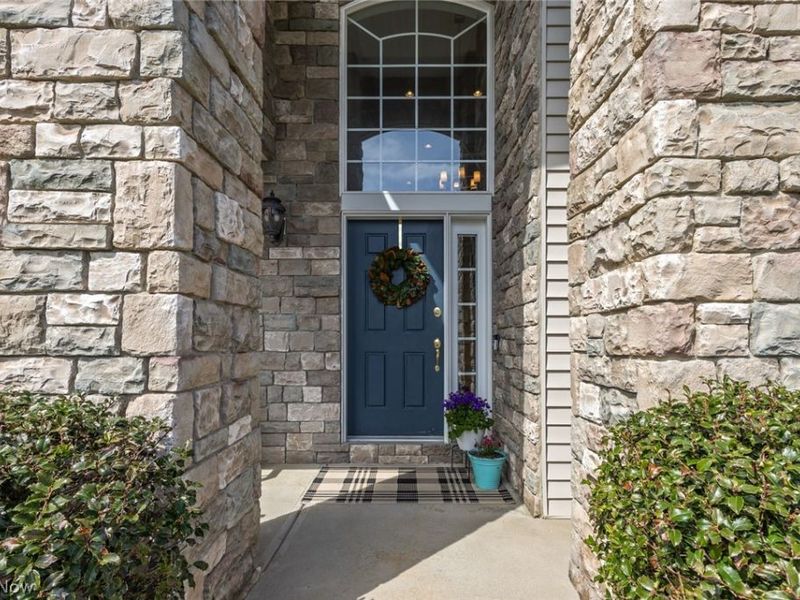 261 Skye Road , Highland Heights, OH 44143 Photo 2