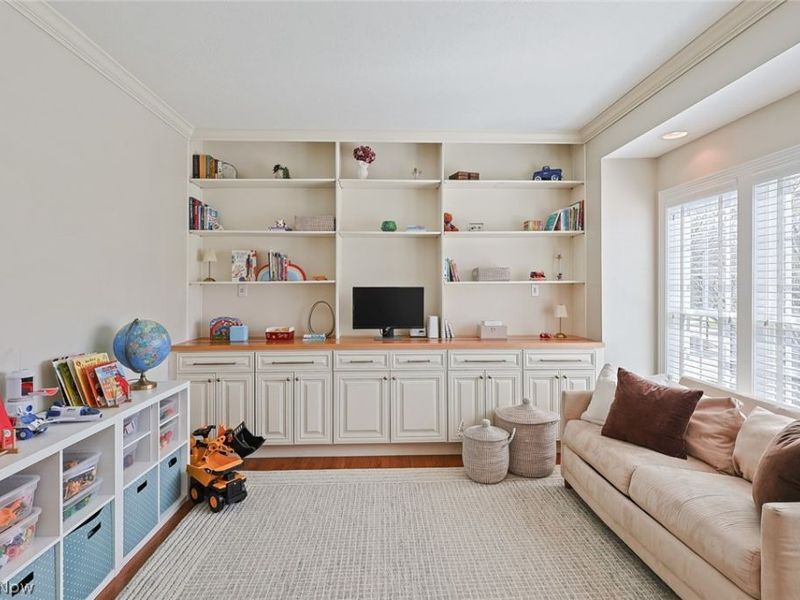 261 Skye Road , Highland Heights, OH 44143 Photo 24