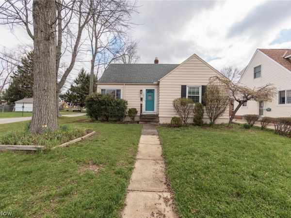3893 W 210th Street , Fairview Park, OH 44126