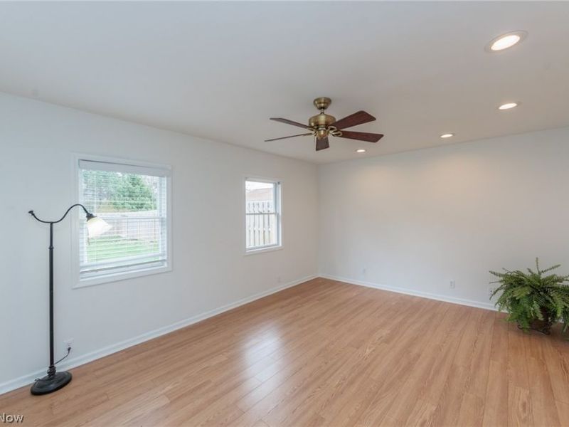 3893 W 210th Street , Fairview Park, OH 44126 Photo 11