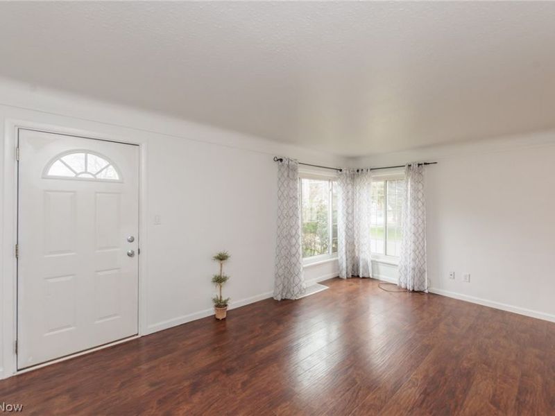 3893 W 210th Street , Fairview Park, OH 44126 Photo 12