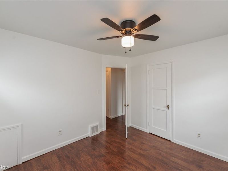 3893 W 210th Street , Fairview Park, OH 44126 Photo 18