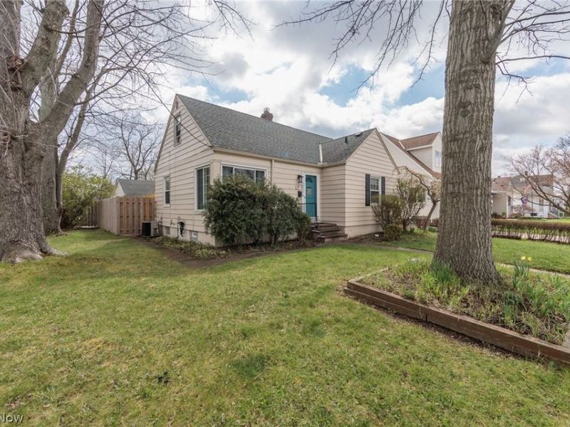 3893 W 210th Street , Fairview Park, OH 44126 Photo 2