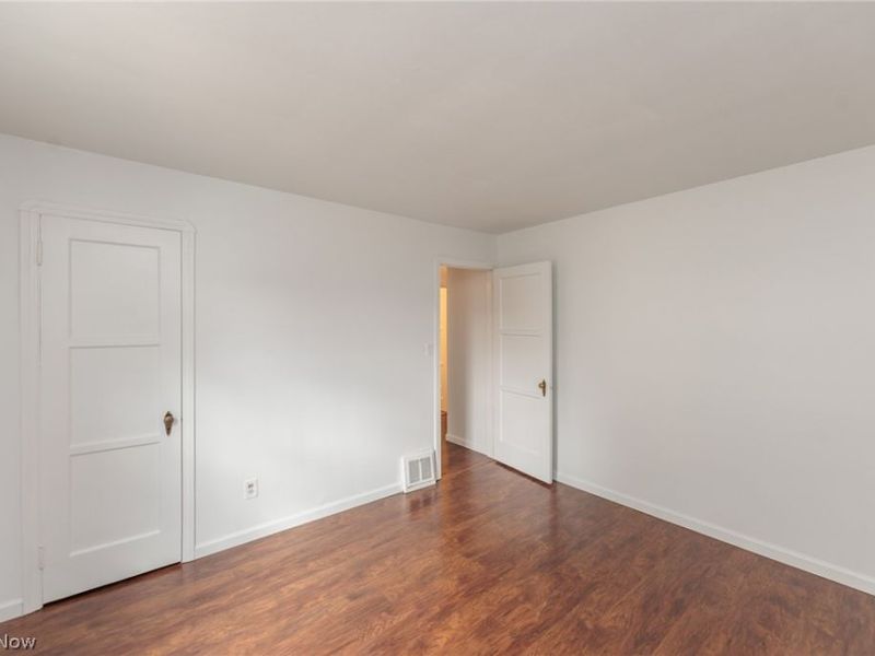 3893 W 210th Street , Fairview Park, OH 44126 Photo 22