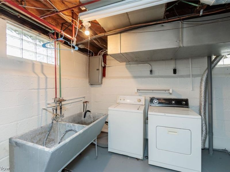 3893 W 210th Street , Fairview Park, OH 44126 Photo 33