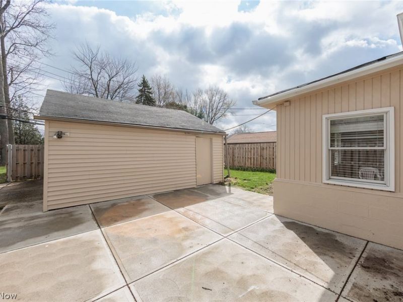 3893 W 210th Street , Fairview Park, OH 44126 Photo 36