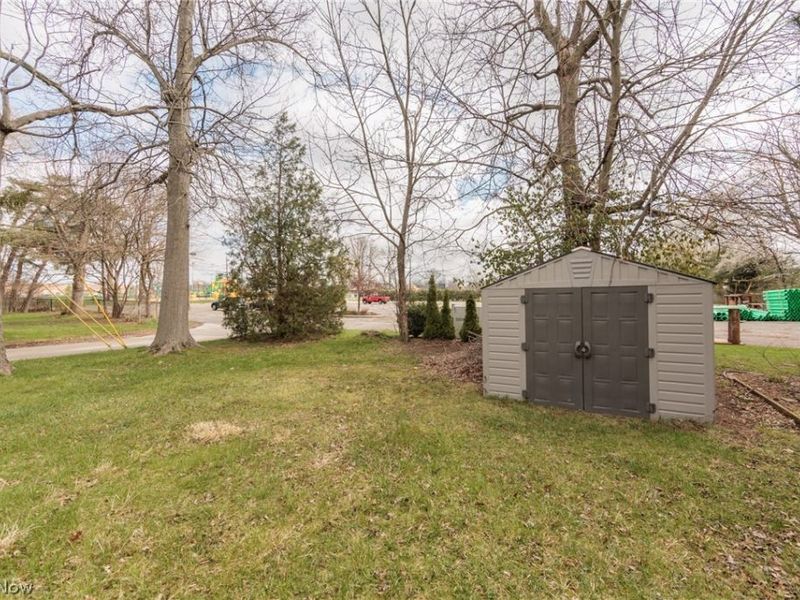 3893 W 210th Street , Fairview Park, OH 44126 Photo 42