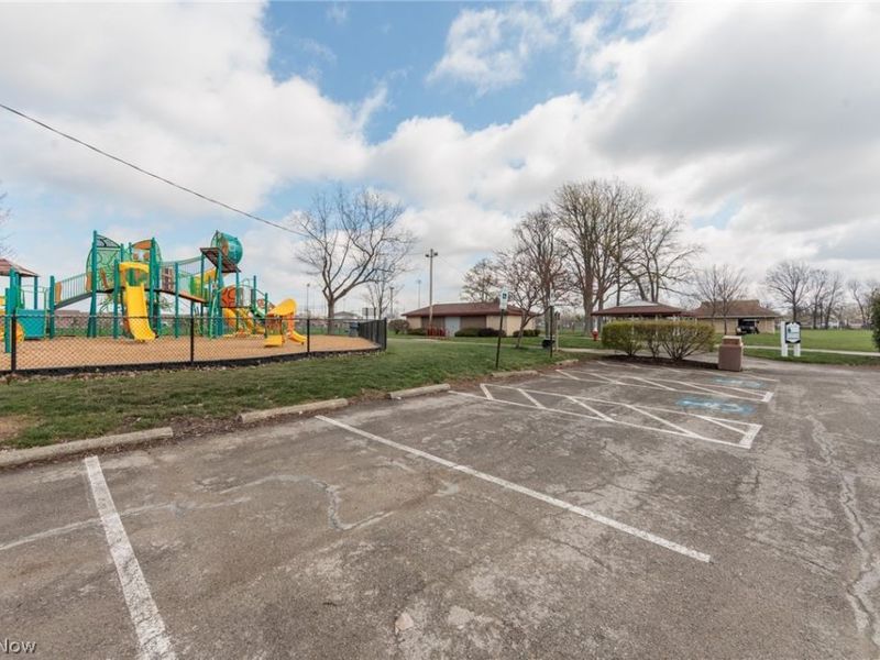 3893 W 210th Street , Fairview Park, OH 44126 Photo 45