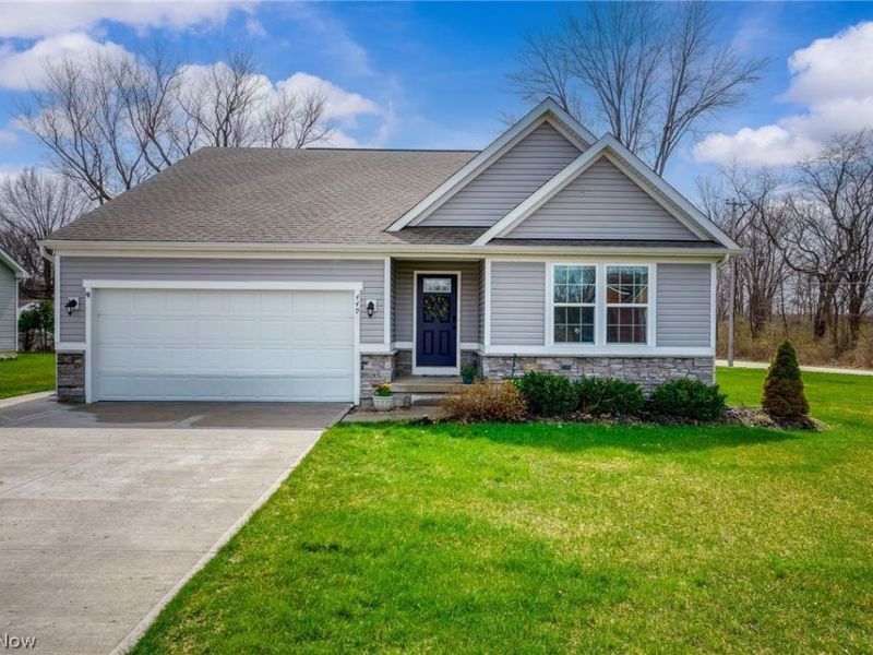 449 Community Lane, Painesville, OH 44077 Photo 1