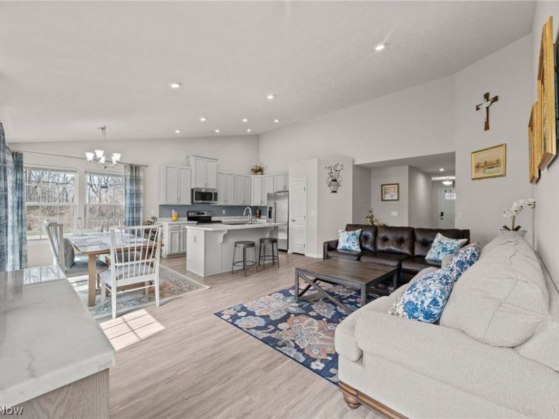 449 Community Lane, Painesville, OH 44077 Photo 3