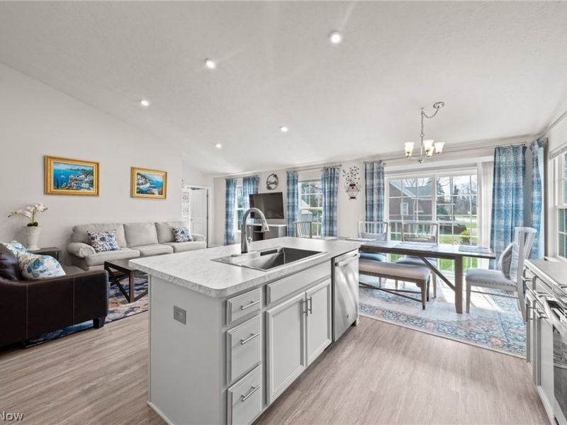 449 Community Lane, Painesville, OH 44077 Photo 4