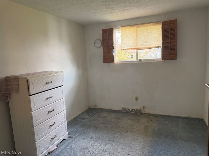 15300 Holland Road , Brook Park, OH 44142 Photo 10