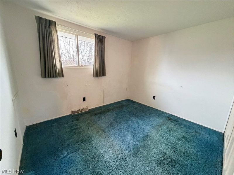 15300 Holland Road , Brook Park, OH 44142 Photo 11