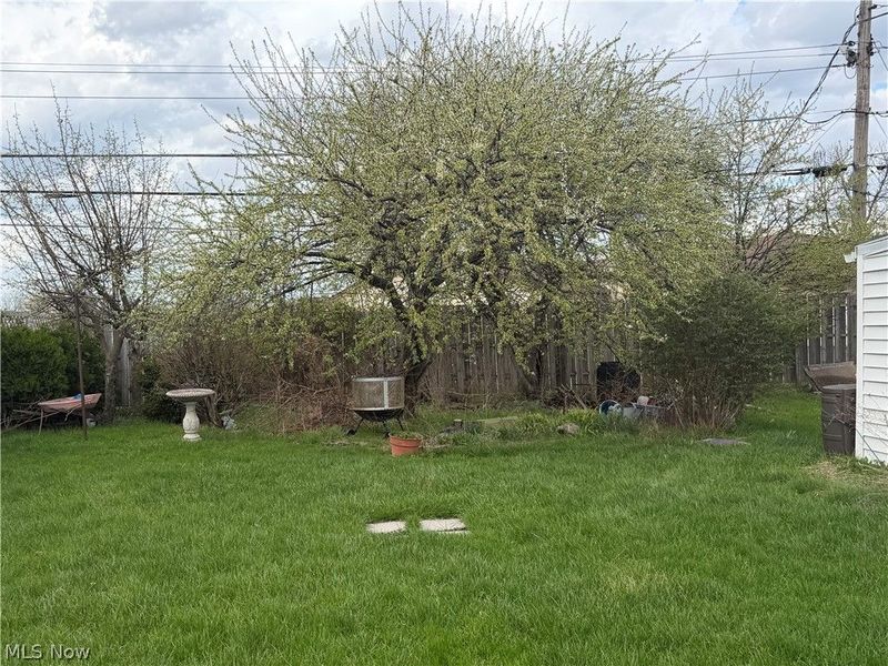 15300 Holland Road , Brook Park, OH 44142 Photo 12