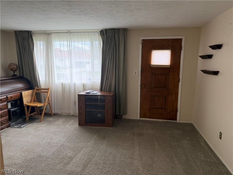 15300 Holland Road , Brook Park, OH 44142 Photo 7