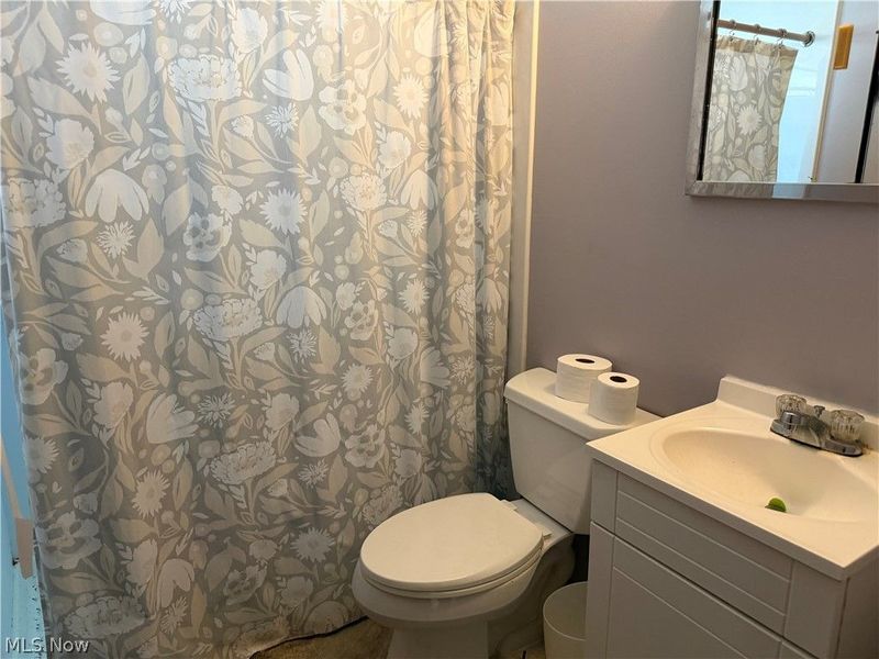 15300 Holland Road , Brook Park, OH 44142 Photo 8