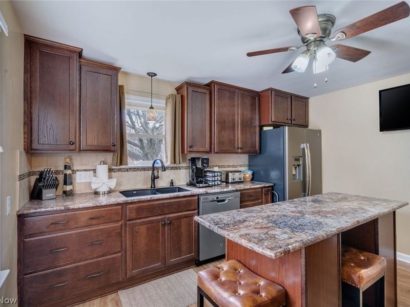 134 E McKinley Way, Poland, OH 44514 Photo 14