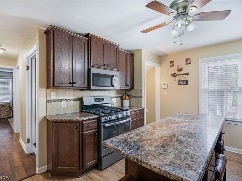 134 E McKinley Way, Poland, OH 44514 Photo 16