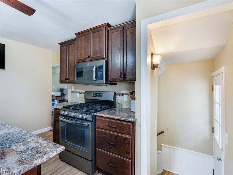 134 E McKinley Way, Poland, OH 44514 Photo 18