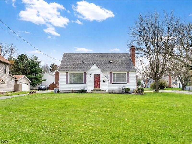 134 E McKinley Way, Poland, OH 44514 Photo 2