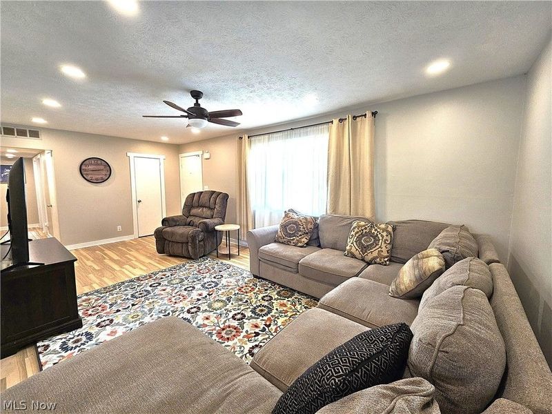 432 Catalina Avenue , Wooster, OH 44691 Photo 3