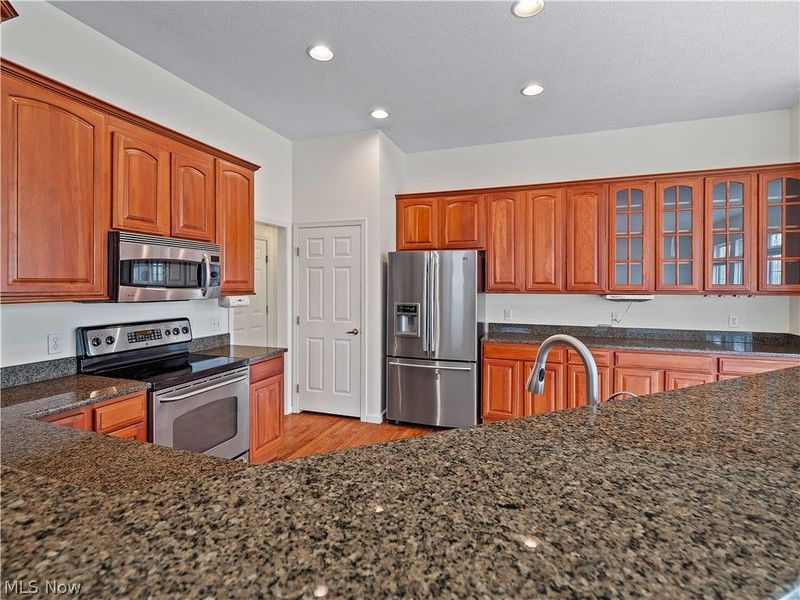 39206 Courseview Drive , Avon, OH 44011 Photo 24