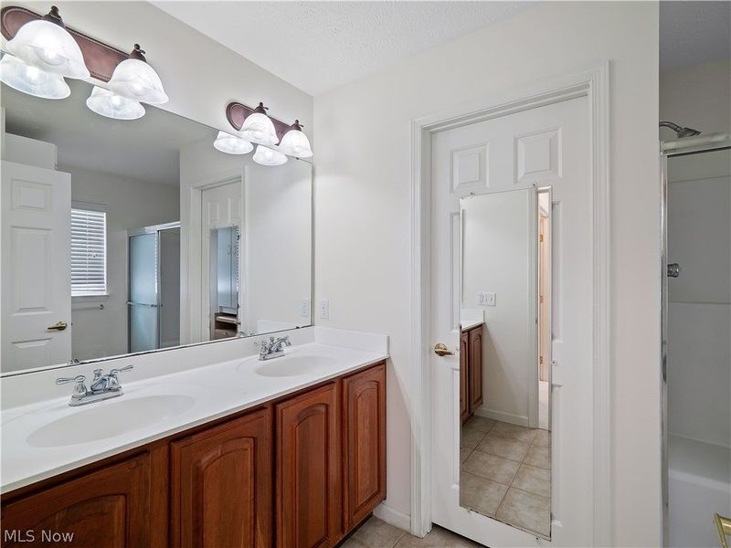 39206 Courseview Drive , Avon, OH 44011 Photo 36