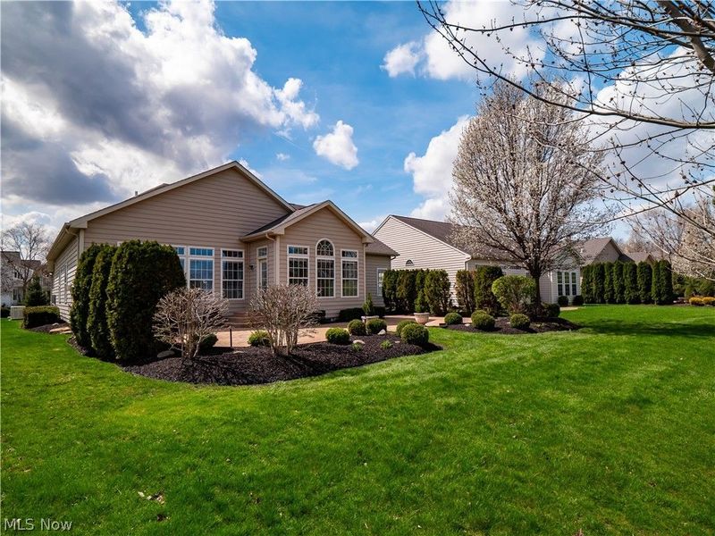 39206 Courseview Drive , Avon, OH 44011 Photo 9