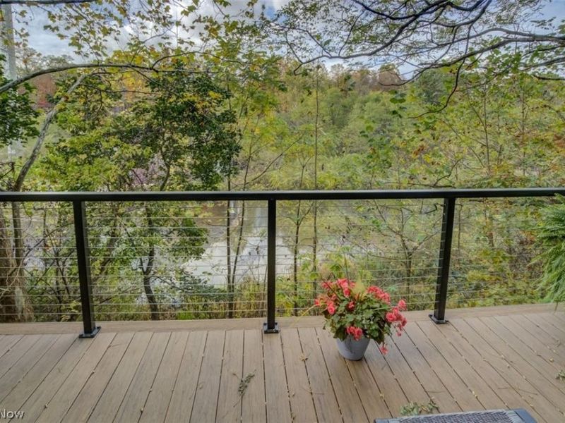 188 Cleveland Street , Chagrin Falls, OH 44022 Photo 11