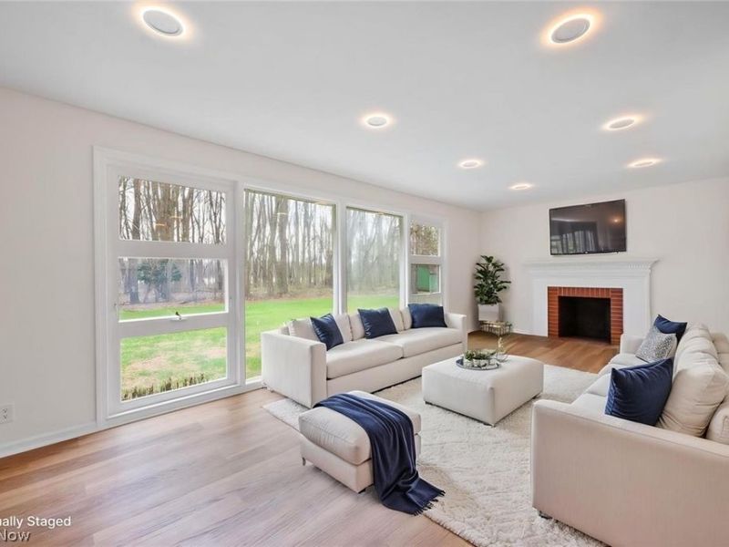 1163 Oak Tree Road , Copley, OH 44320 Photo 3