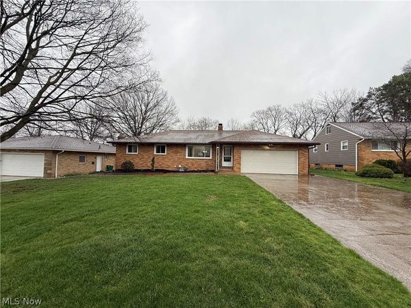 5833 Kuenzer Drive , Seven Hills, OH 44131