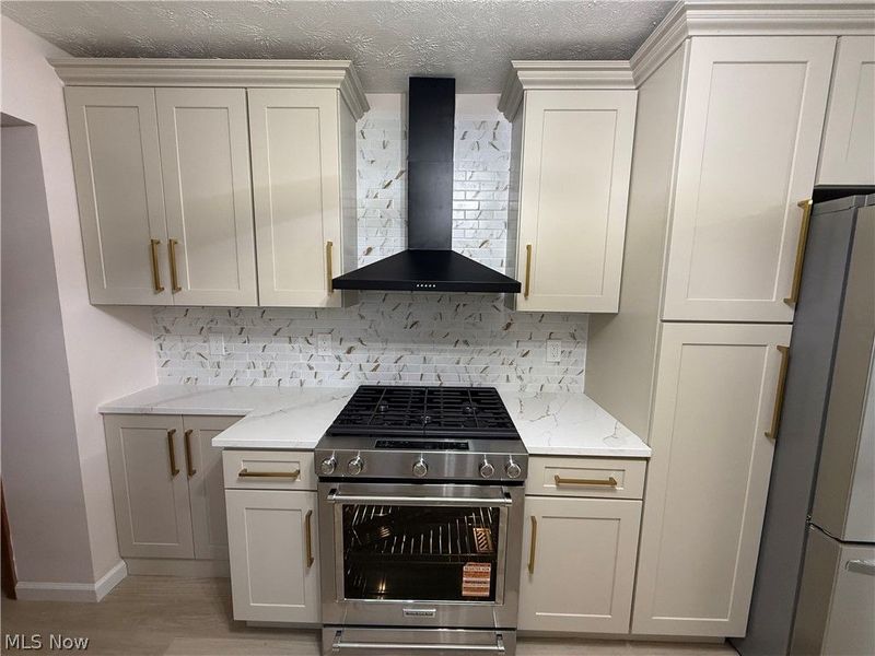 5833 Kuenzer Drive , Seven Hills, OH 44131 Photo 5