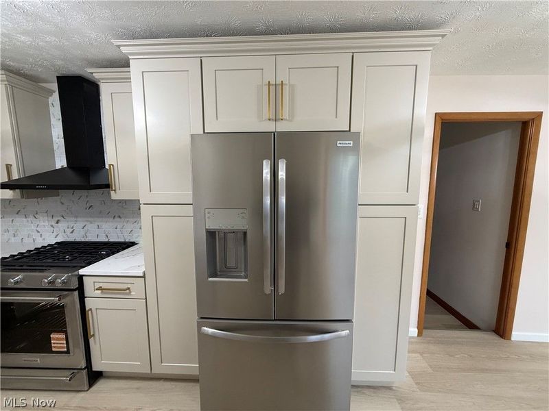 5833 Kuenzer Drive , Seven Hills, OH 44131 Photo 6