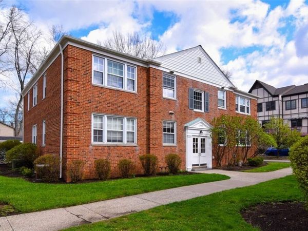 2399 Euclid Heights Boulevard , Unit D-1, Cleveland Heights, OH 44106