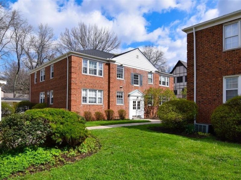 2399 Euclid Heights Boulevard , Unit D-1, Cleveland Heights, OH 44106 Photo 23