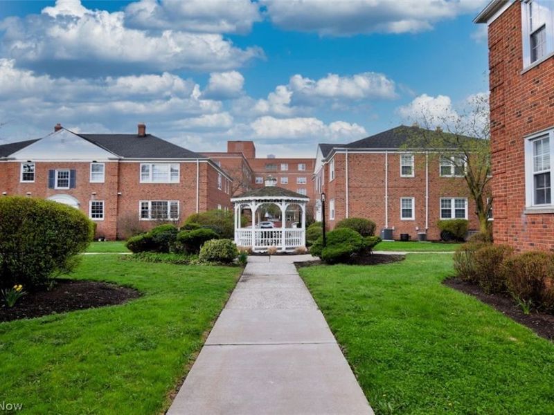 2399 Euclid Heights Boulevard , Unit D-1, Cleveland Heights, OH 44106 Photo 24