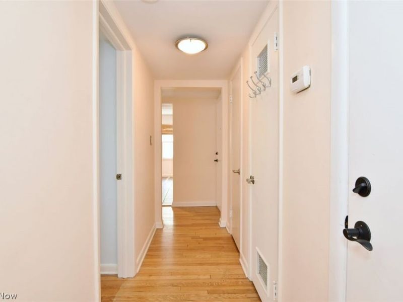 2399 Euclid Heights Boulevard , Unit D-1, Cleveland Heights, OH 44106 Photo 3