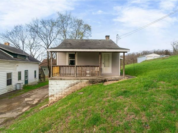 1109 Mccomb Ln, Pittsburgh, PA 15239