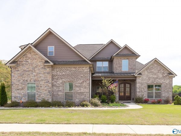 16082 Darby Drive, Athens, AL 35613