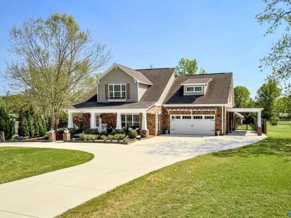 908 Rhodes Street, Hartselle, AL 35640