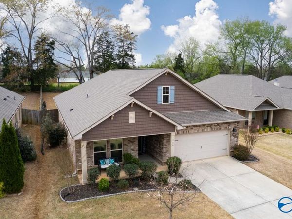 270 Falcon Ridge Drive, New Market, AL 35761