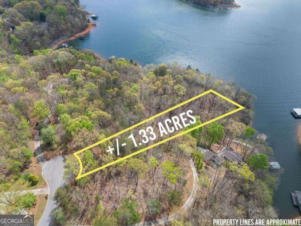 2524 Thompson Ovlk, Gainesville, GA 30506