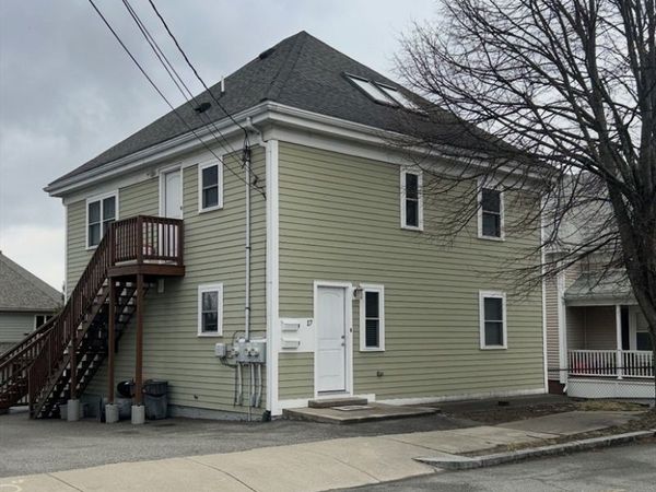 17 Proctor St, Peabody, MA 01960